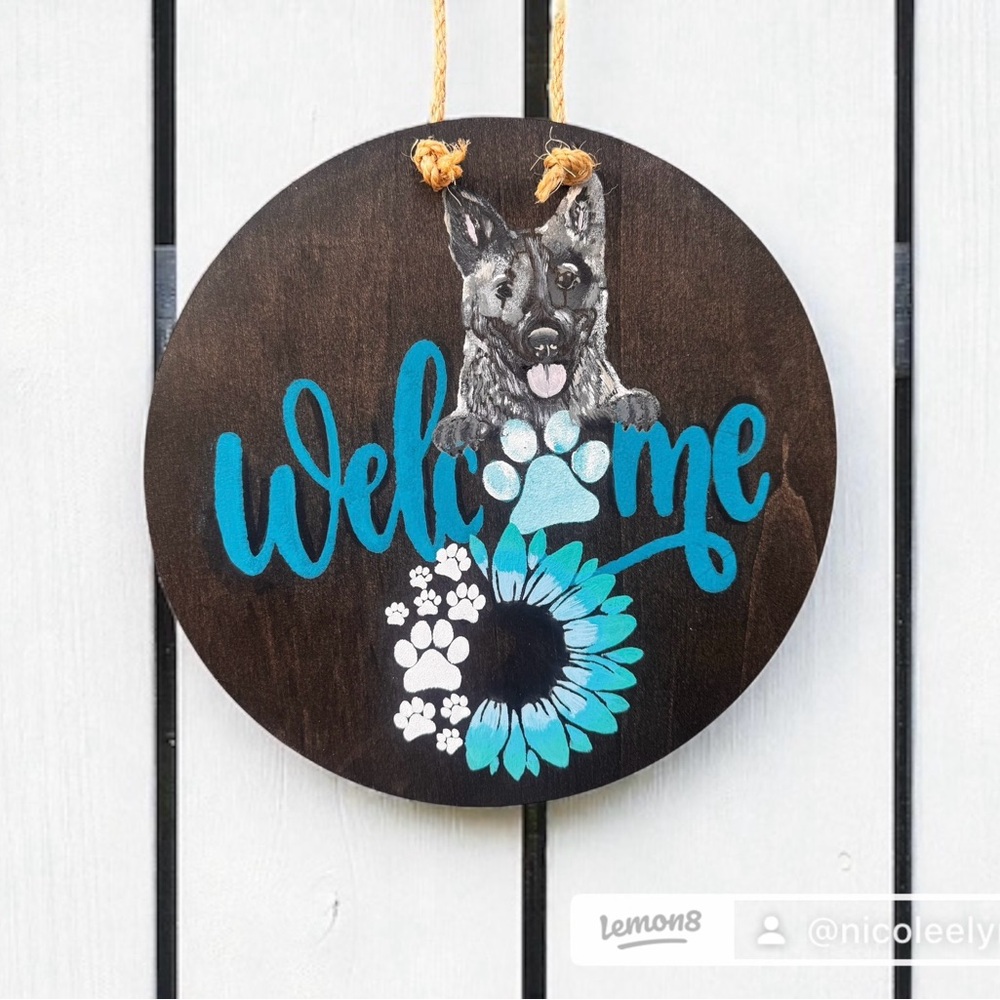Welcome Sign with Dog and Floral Design